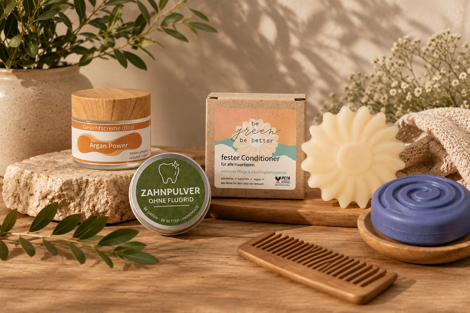 Handgemachte Naturkosmetik mit Gesichtscreme, festem Shampoo, Conditioner und Zahnpulver aus unserer Manufaktur